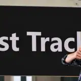 Attiva un piano Saily eSIM da 20GB: per te fast-track aeroportuale in regalo