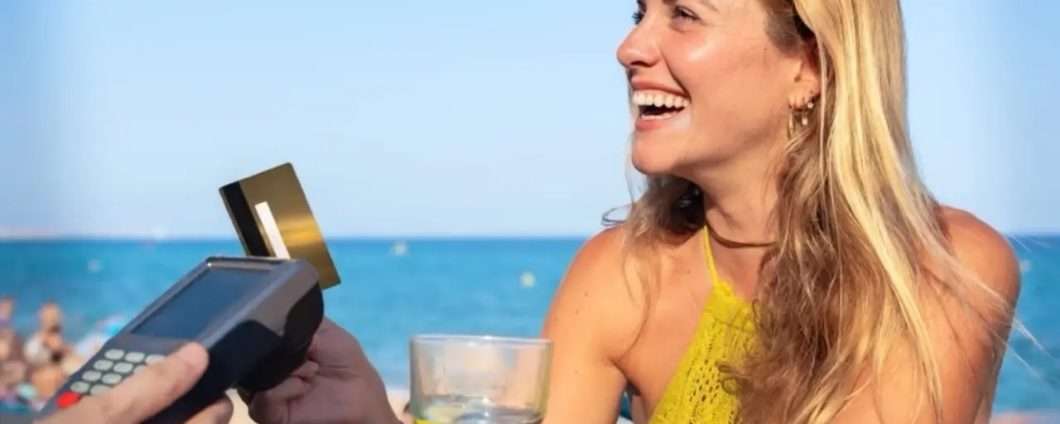 Dalla Svezia arriva la carta di credito a canone zero per i viaggiatori