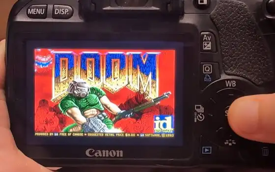 Come giocare a DOOM su una reflex Canon del 2010