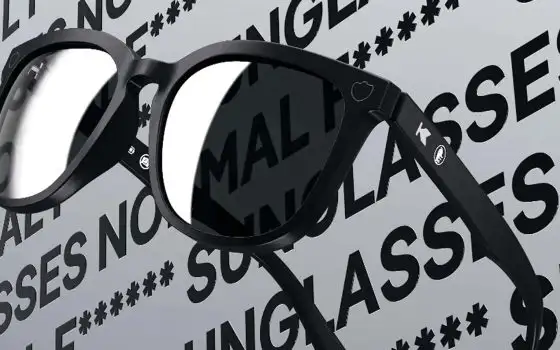 DuckDuckGo lancia gli occhiali senza AI e deride gli smart glasses