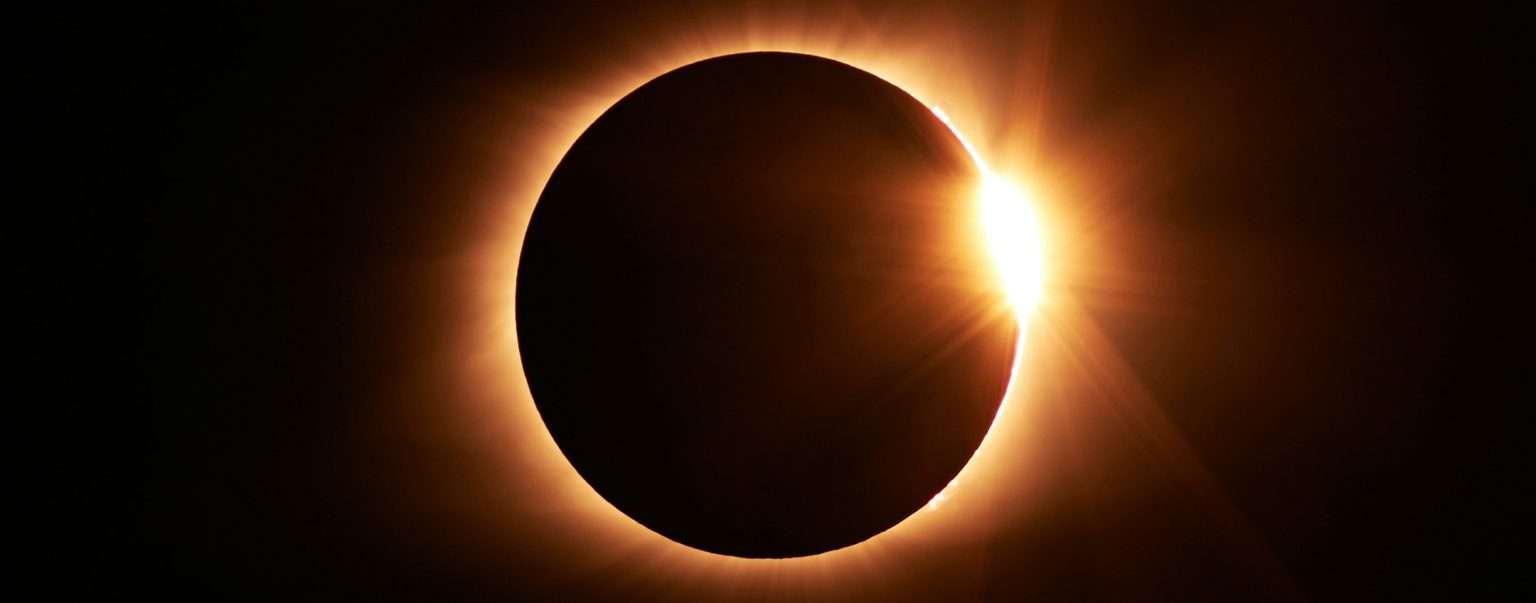 Anteprima: La storia della foto all’eclissi che merita di essere letta