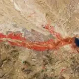 Cos'è l'enorme macchia rossa nel Marocco che si vede dallo spazio