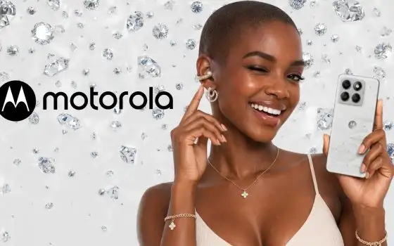 Motorola edge 70 e moto buds loop con cristalli Swarovski a un prezzone