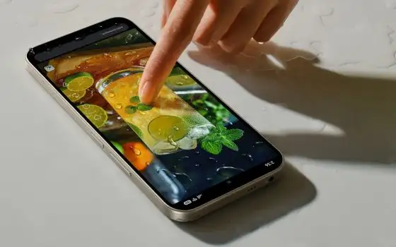 Xiaomi REDMI 17 e REDMI 17 5G ufficiali: grande batteria e RGB