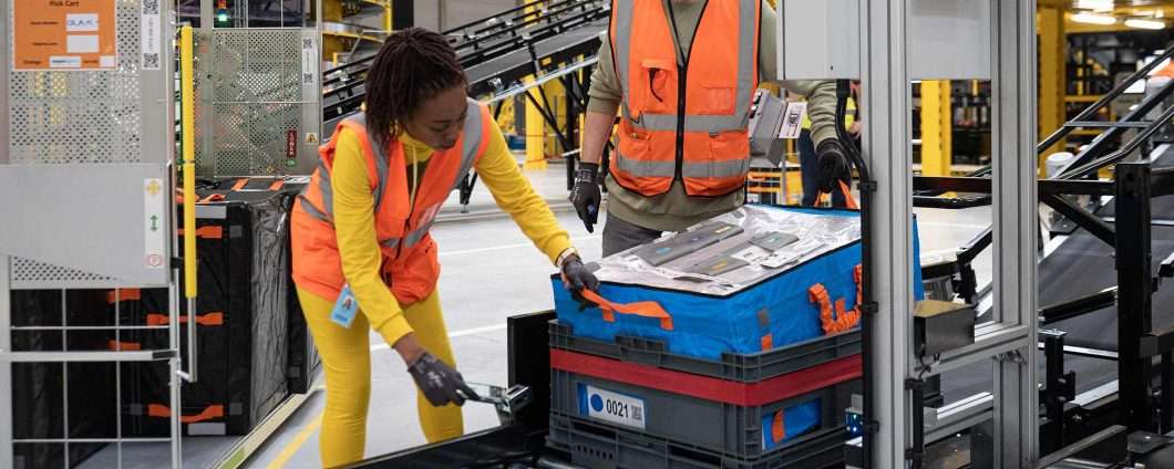 Ferie solidali per i dipendenti della logistica di Amazon