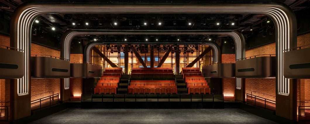 Apple apre la Music Hall nella copertina pinkfloydiana di Animals