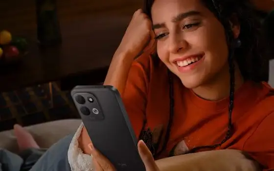Batteria gigante da 7500mAh e doppia camera AI da 50 MP: REDMI 17 5G