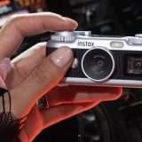 Fujifilm instax Pal 2, una fotocamera digitale vecchio stile