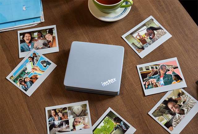 La nuova stampante portatile instax Link WIDE 2 di Fujifilm