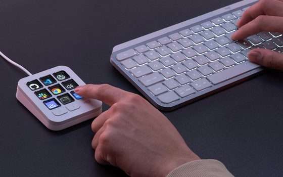 Logitech MX Keypad porta i comandi AI sulla scrivania