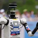 Dopo aver battuto Usain Bolt, il robot umanoide cerca un lavoro...