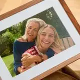 Amazon lancia una cornice digitale con note vocali per le foto