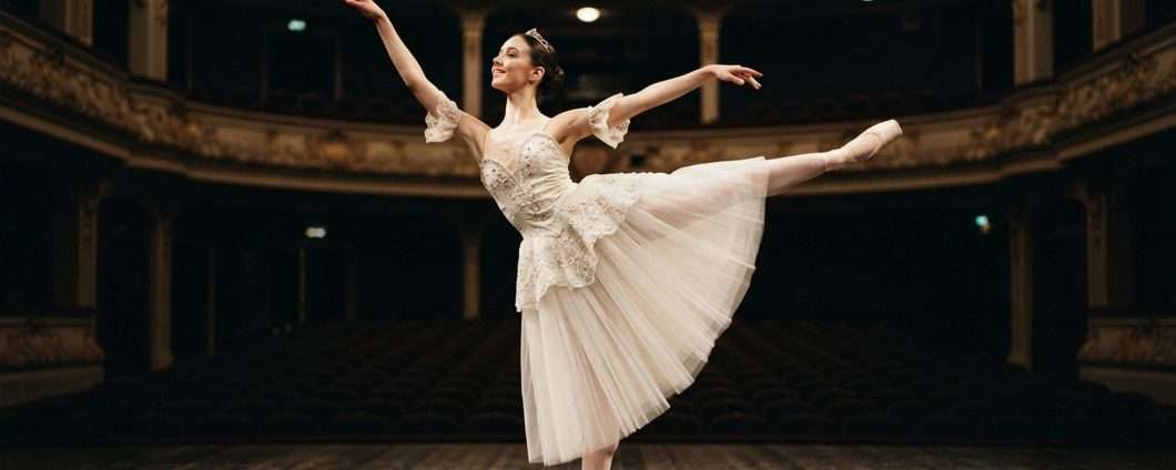 Ritorna la truffa della ballerina: attenzione ai messaggi WhatsApp