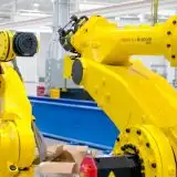 Donald Trump vieta anche i robot industriali stranieri?
