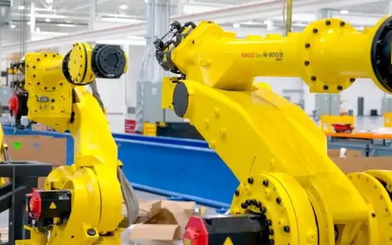 Donald Trump vieta anche i robot industriali stranieri?