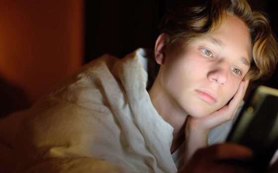 Video brevi alterano la percezione del futuro negli adolescenti
