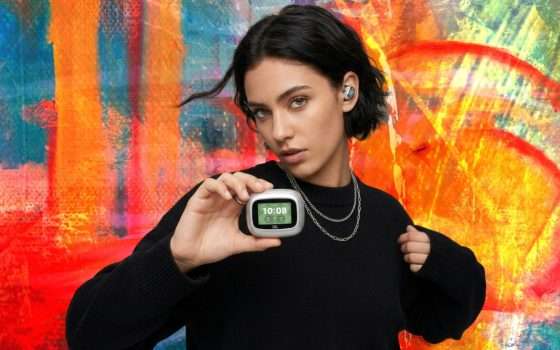 Comfort, cancellazione del rumore e custodia con display: JBL Live Buds 4