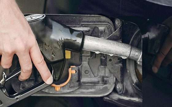 Diesel oltre 2,2 euro, il Governo valuta le accise mobili