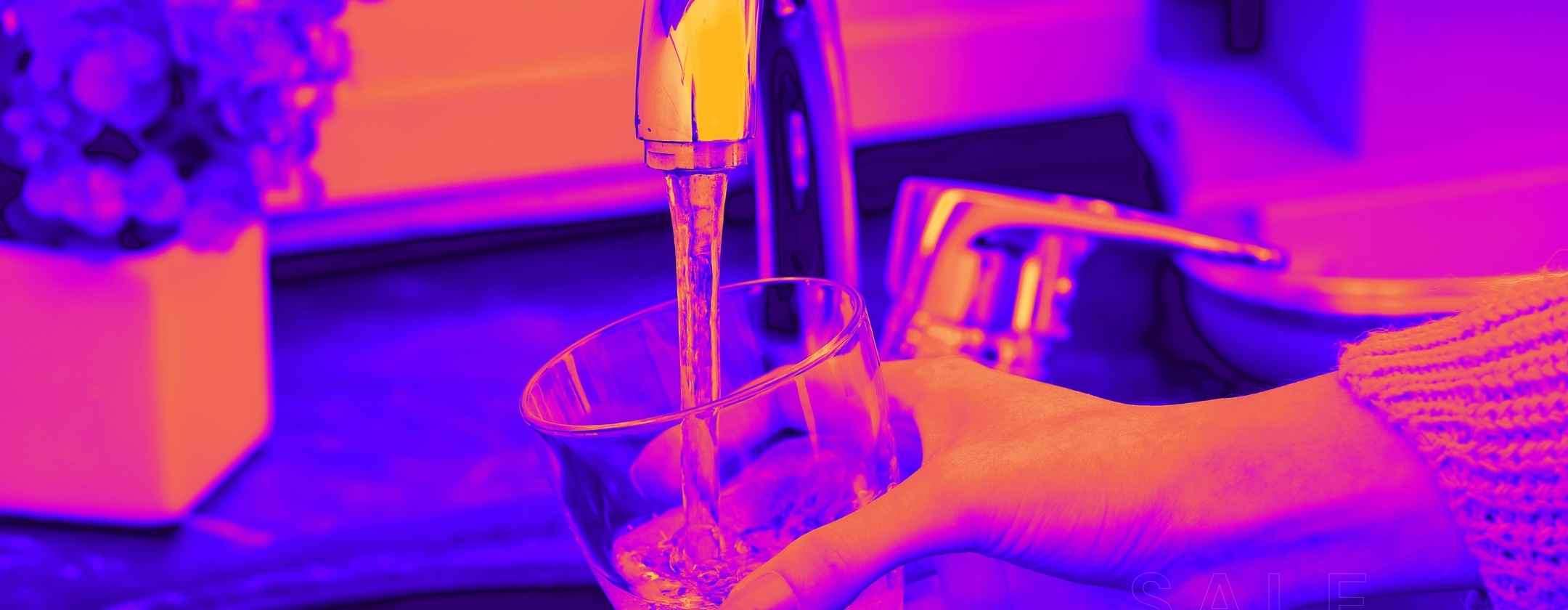 modo-rimuovere-microplastiche-acqua-potabile