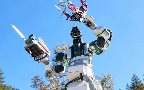 Robot umanoidi armati di motoseghe: cosa potrebbe andare storto?